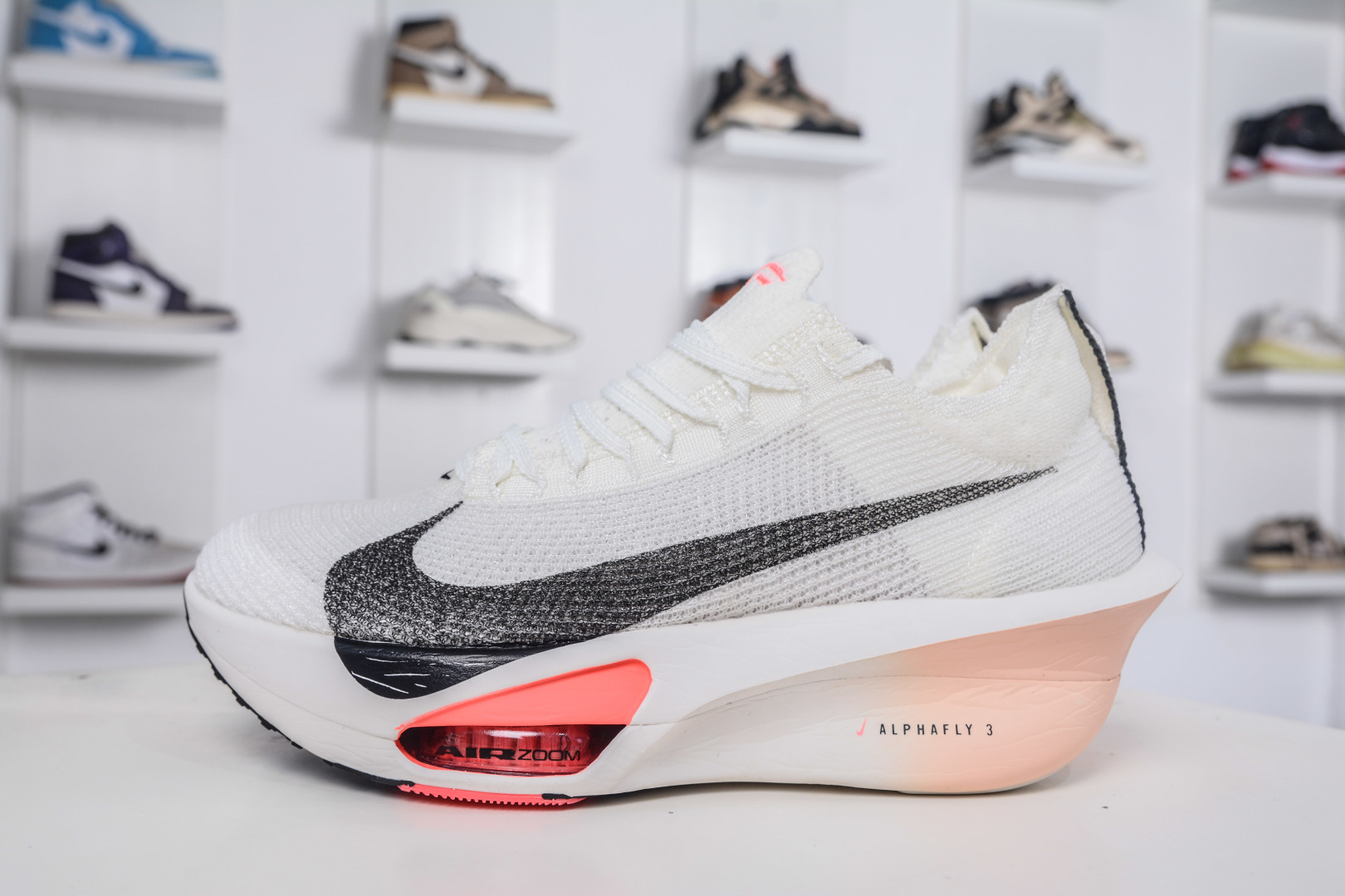 Nike Sneakers-270