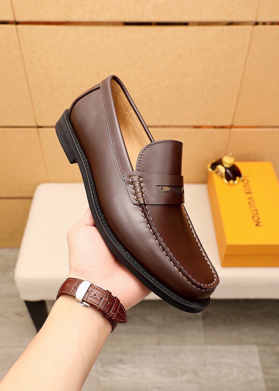 LV men's leather shoes-64