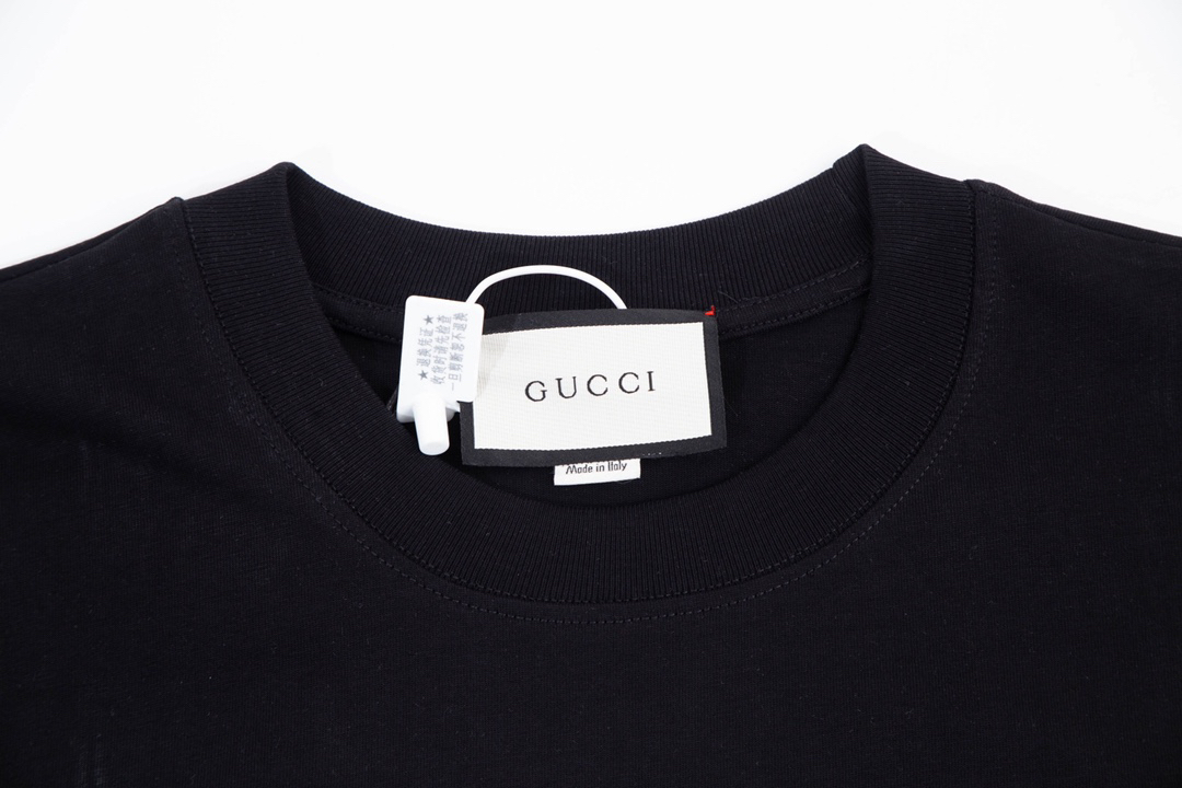Gucci clothing-56