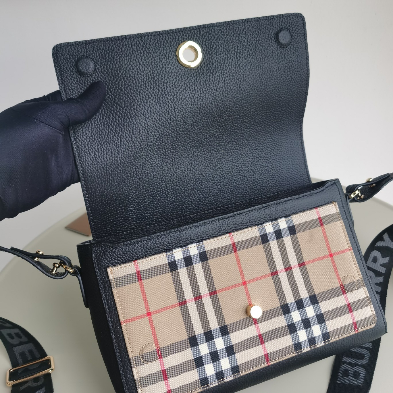 Burberry bag-113