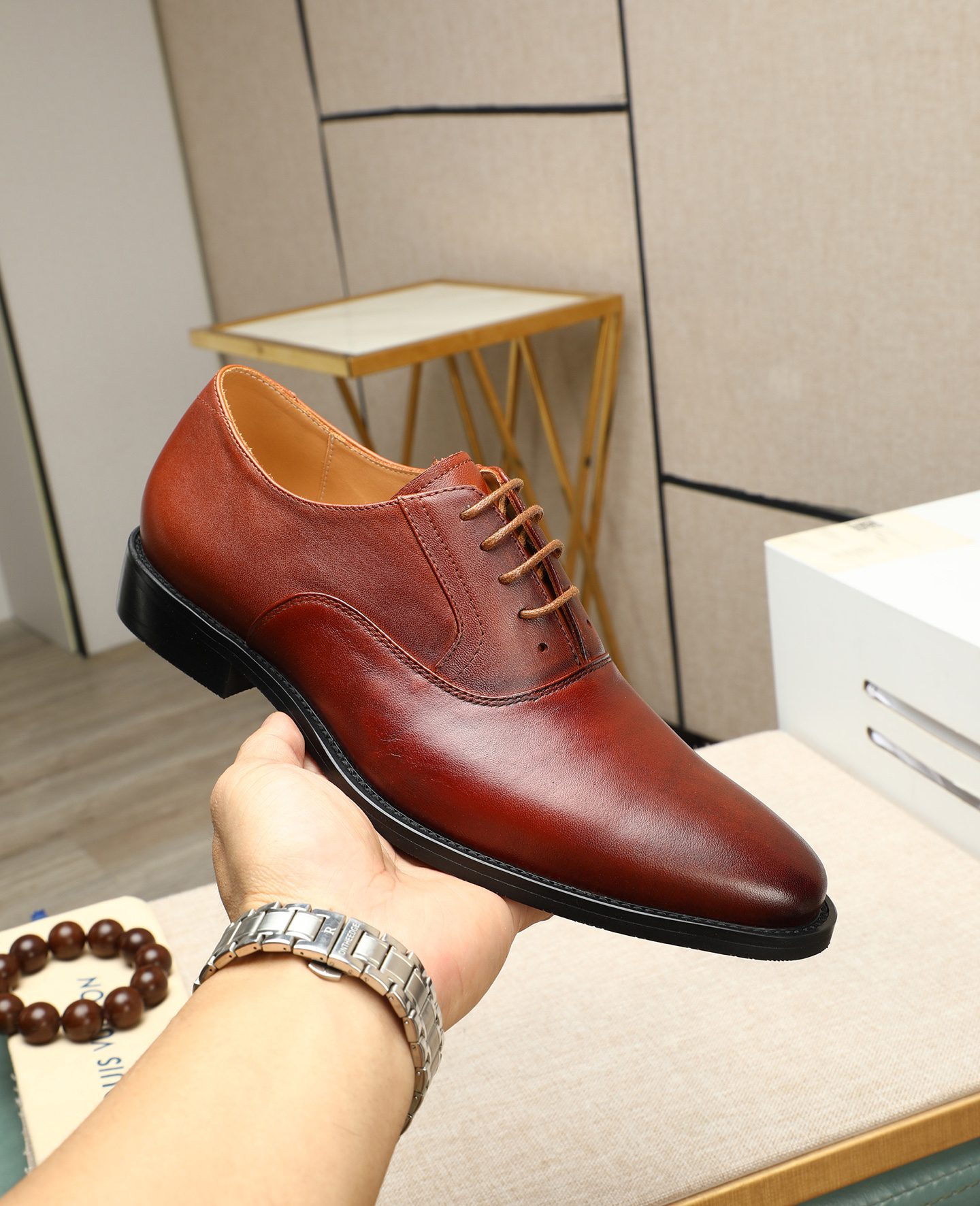 LV men's leather shoes-22