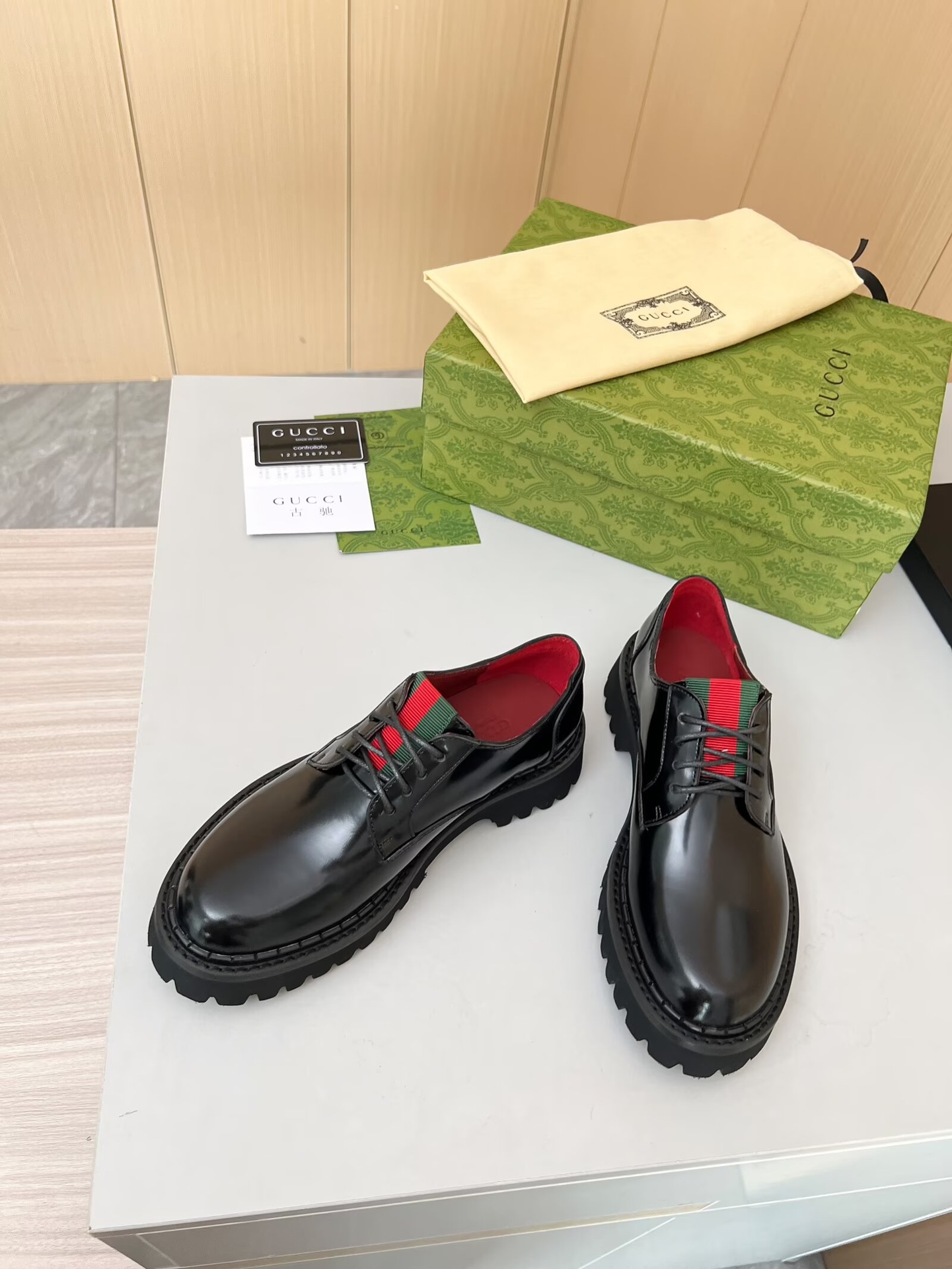 Gucci women's leather shoes-69