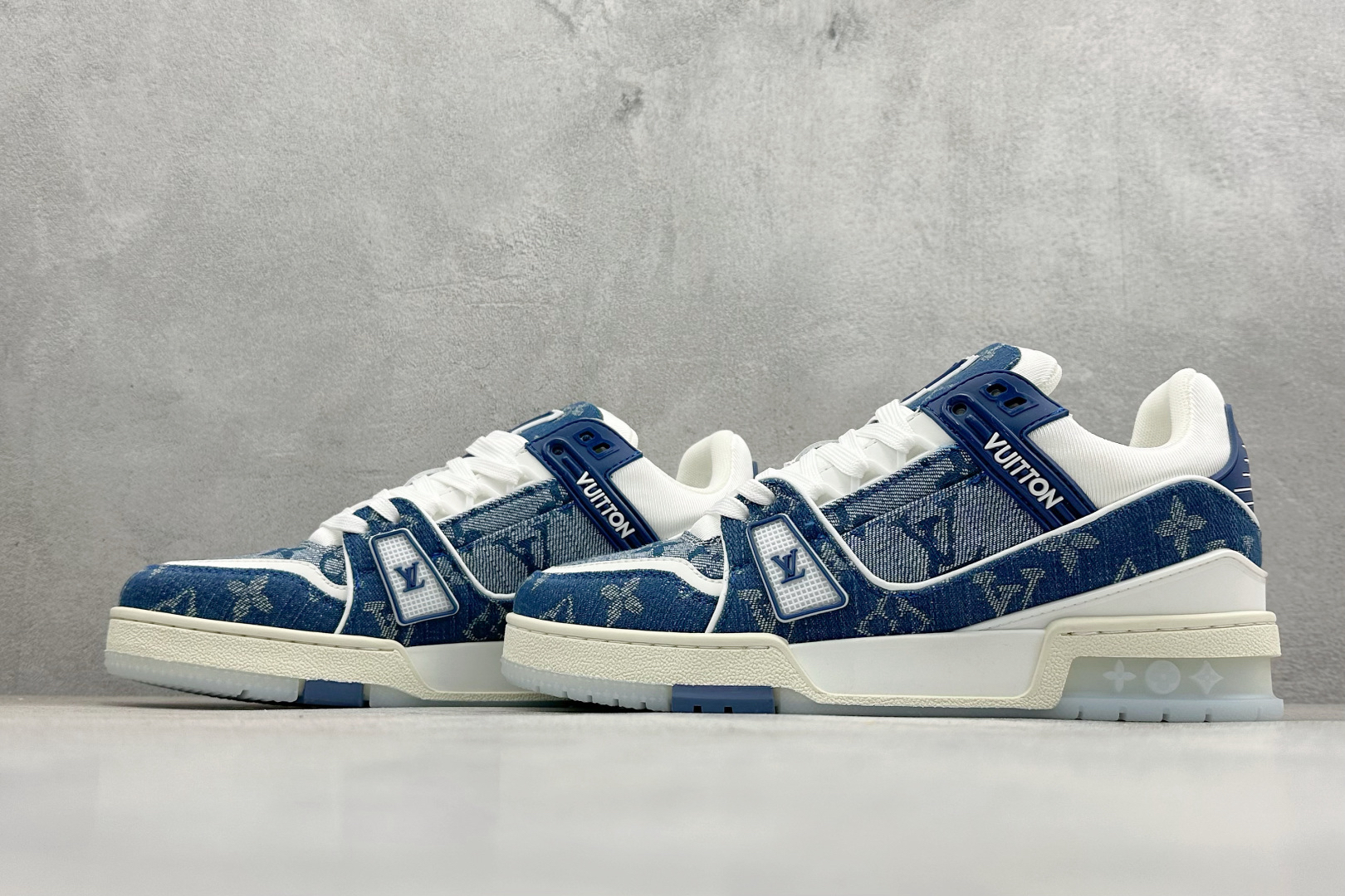 Lv Sneakers-248