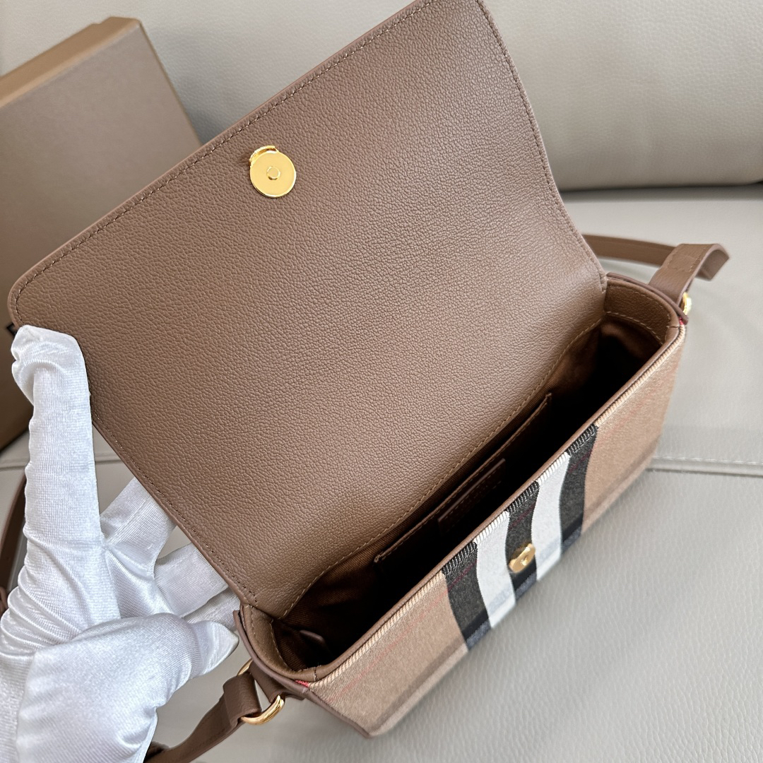 Burberry bag-31