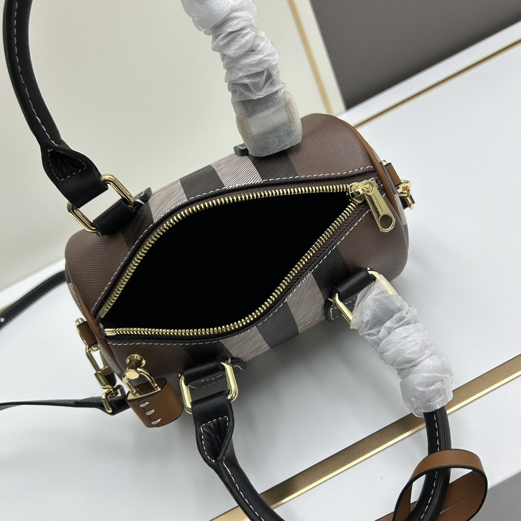 Burberry bag-139