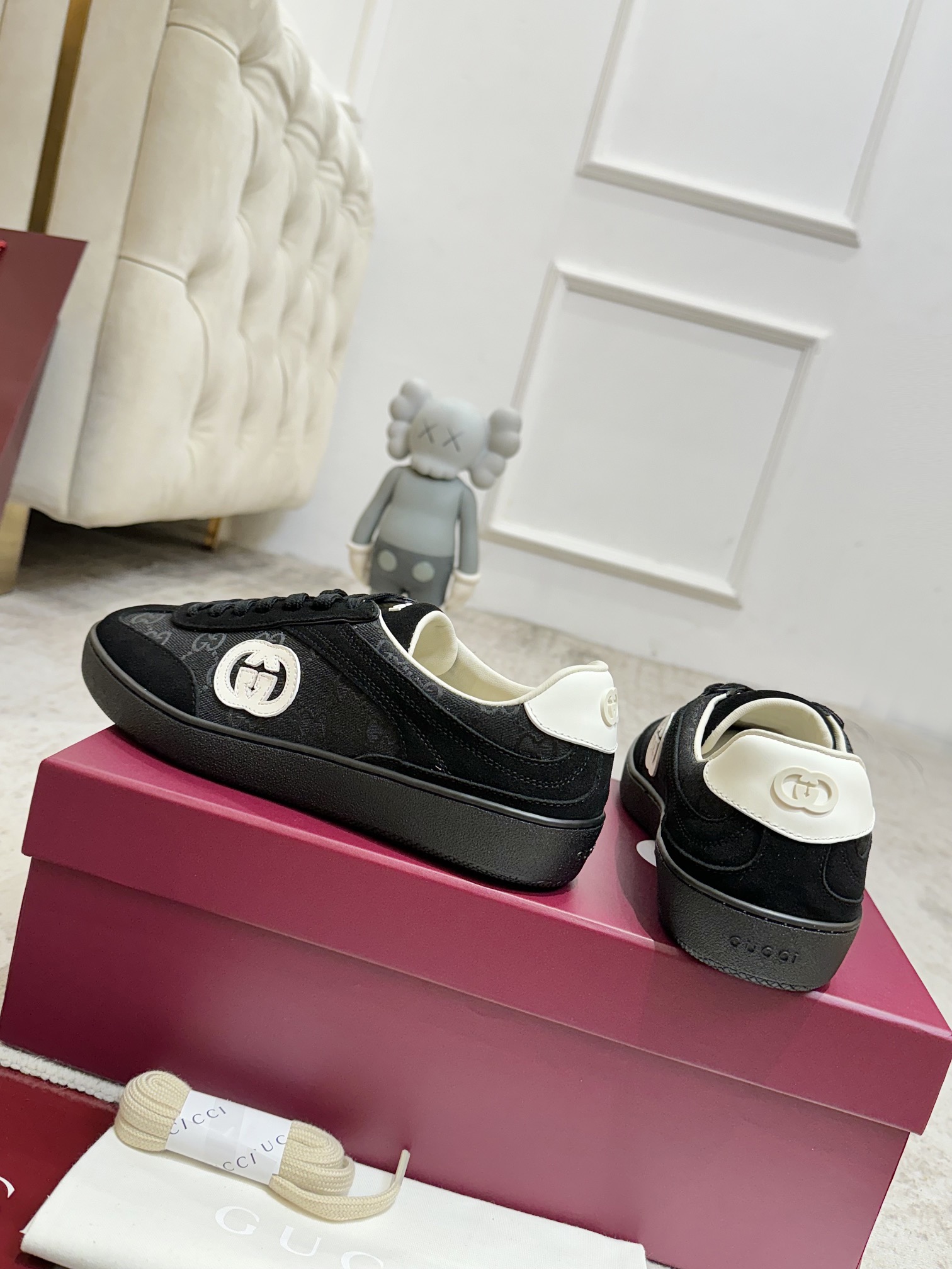 Gucci Sneakers-230