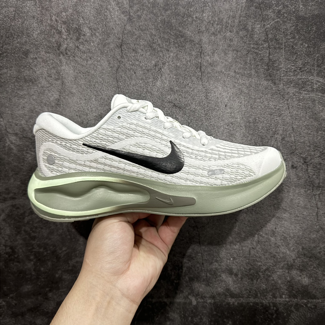 Nike Sneakers-66