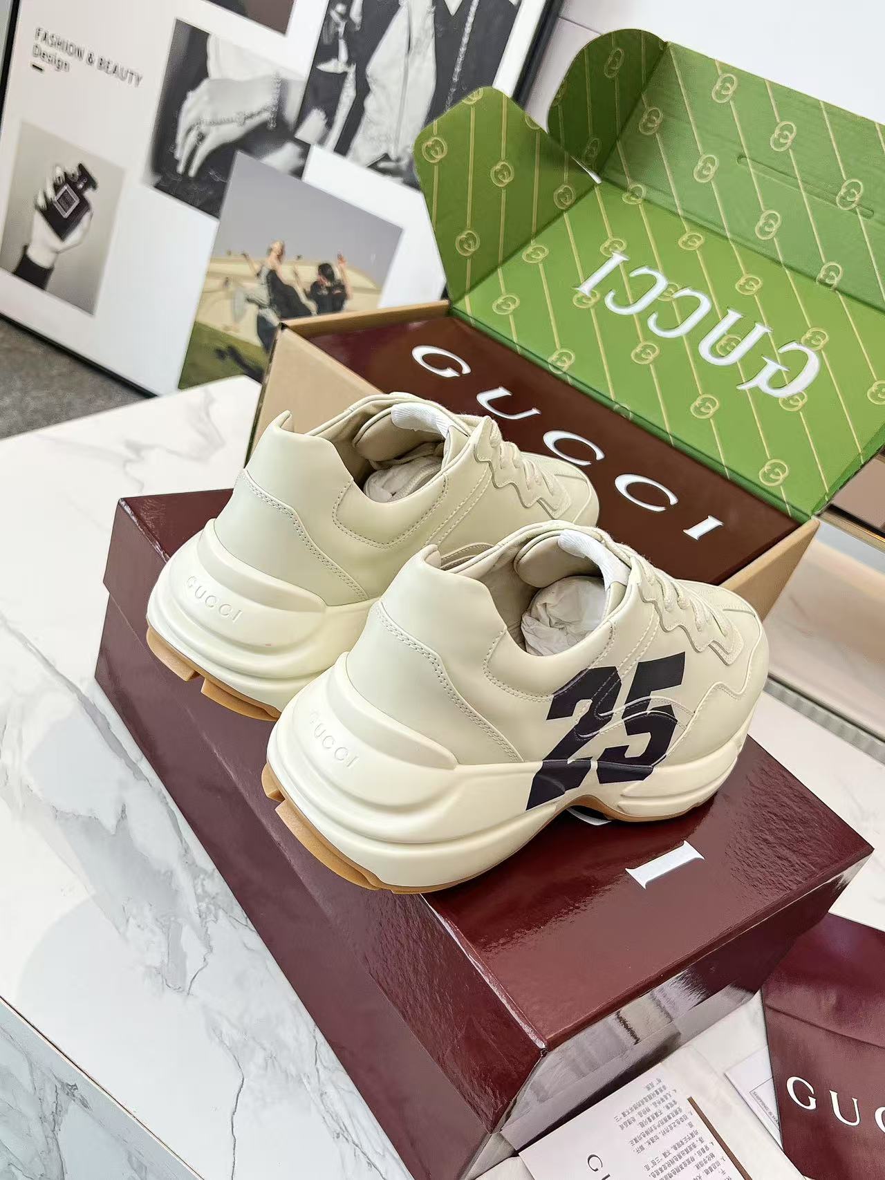 Gucci Sneakers-185