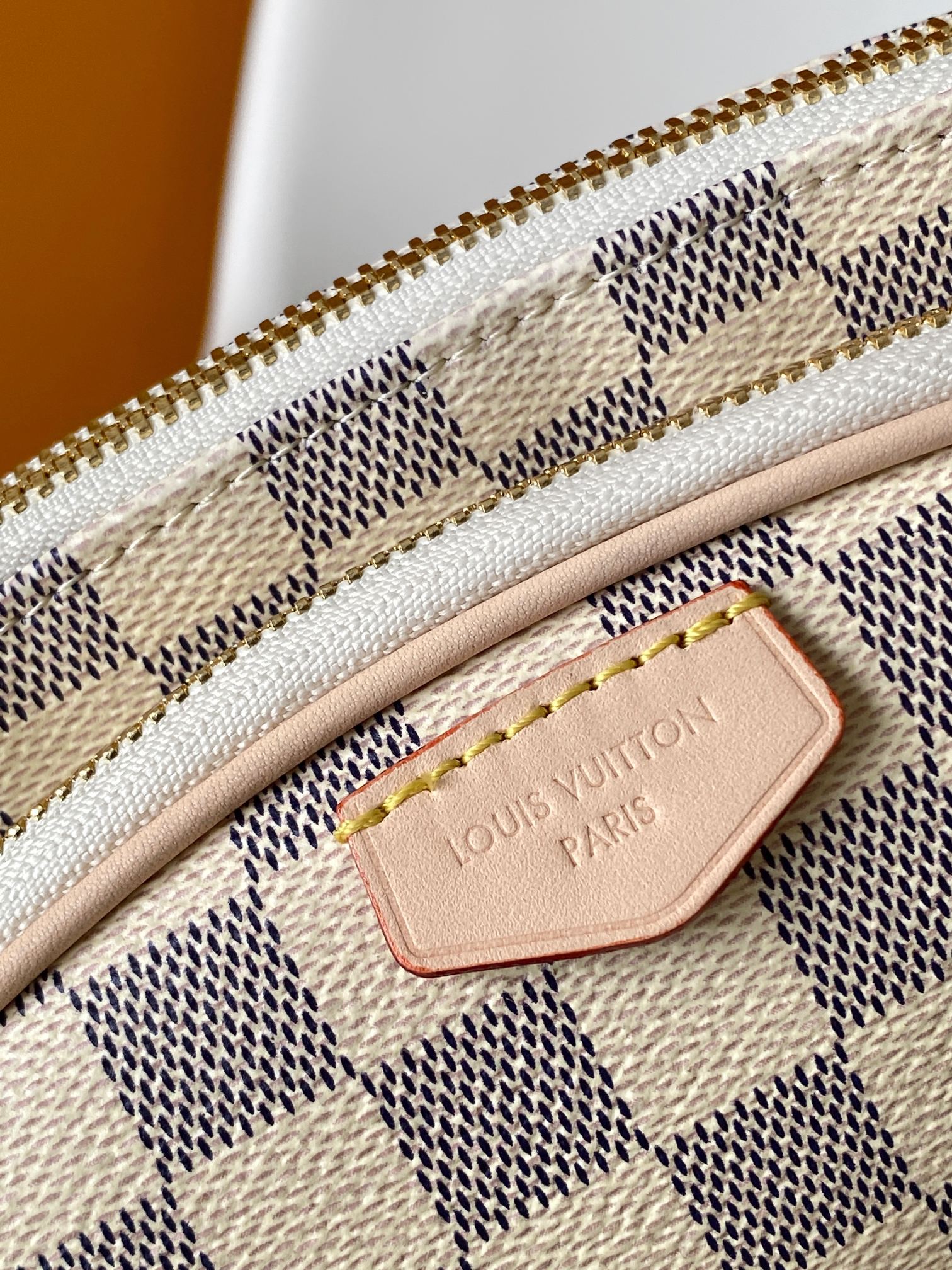 Louis Vuitton bag-109