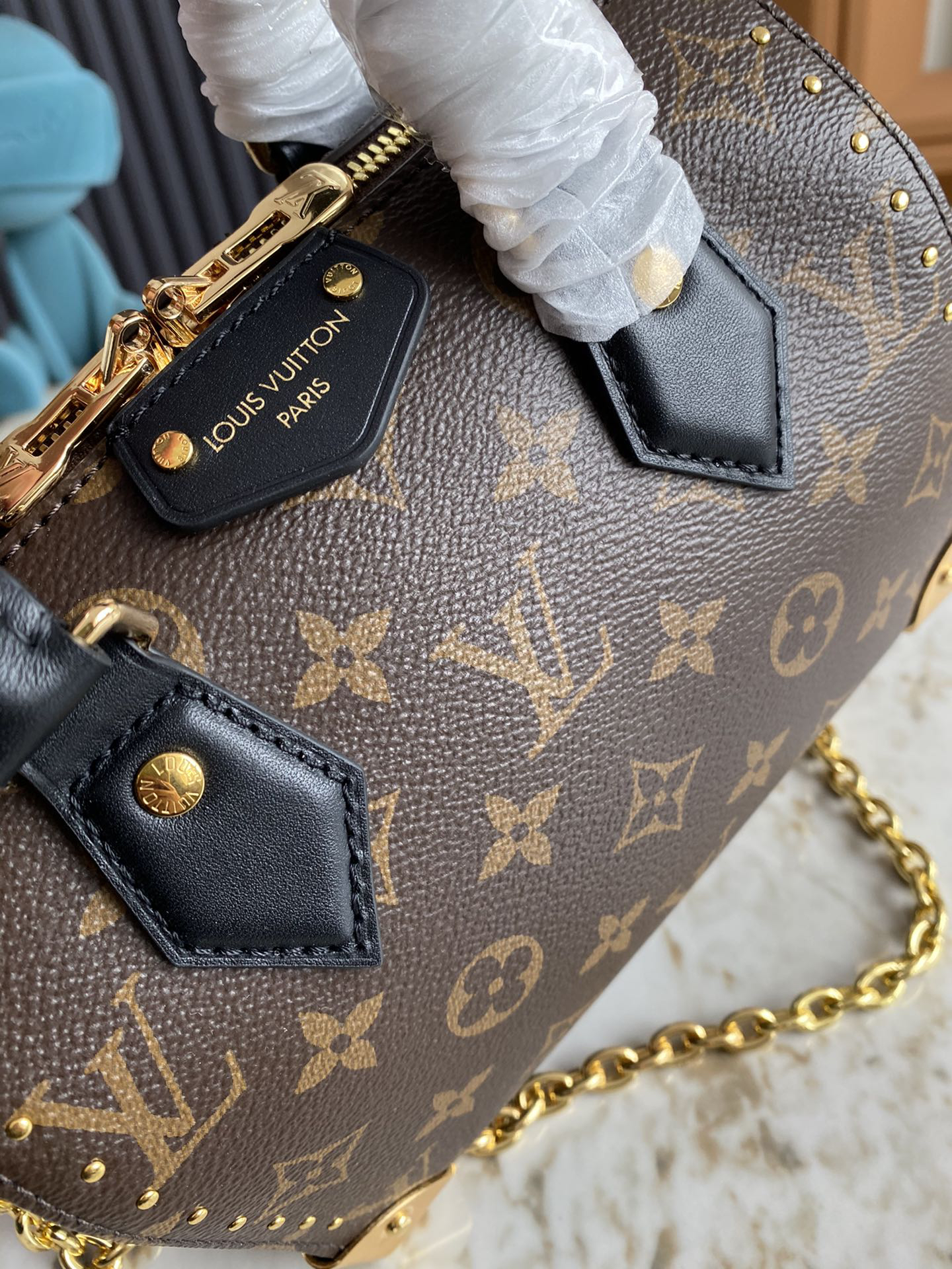 Louis Vuitton bag-129