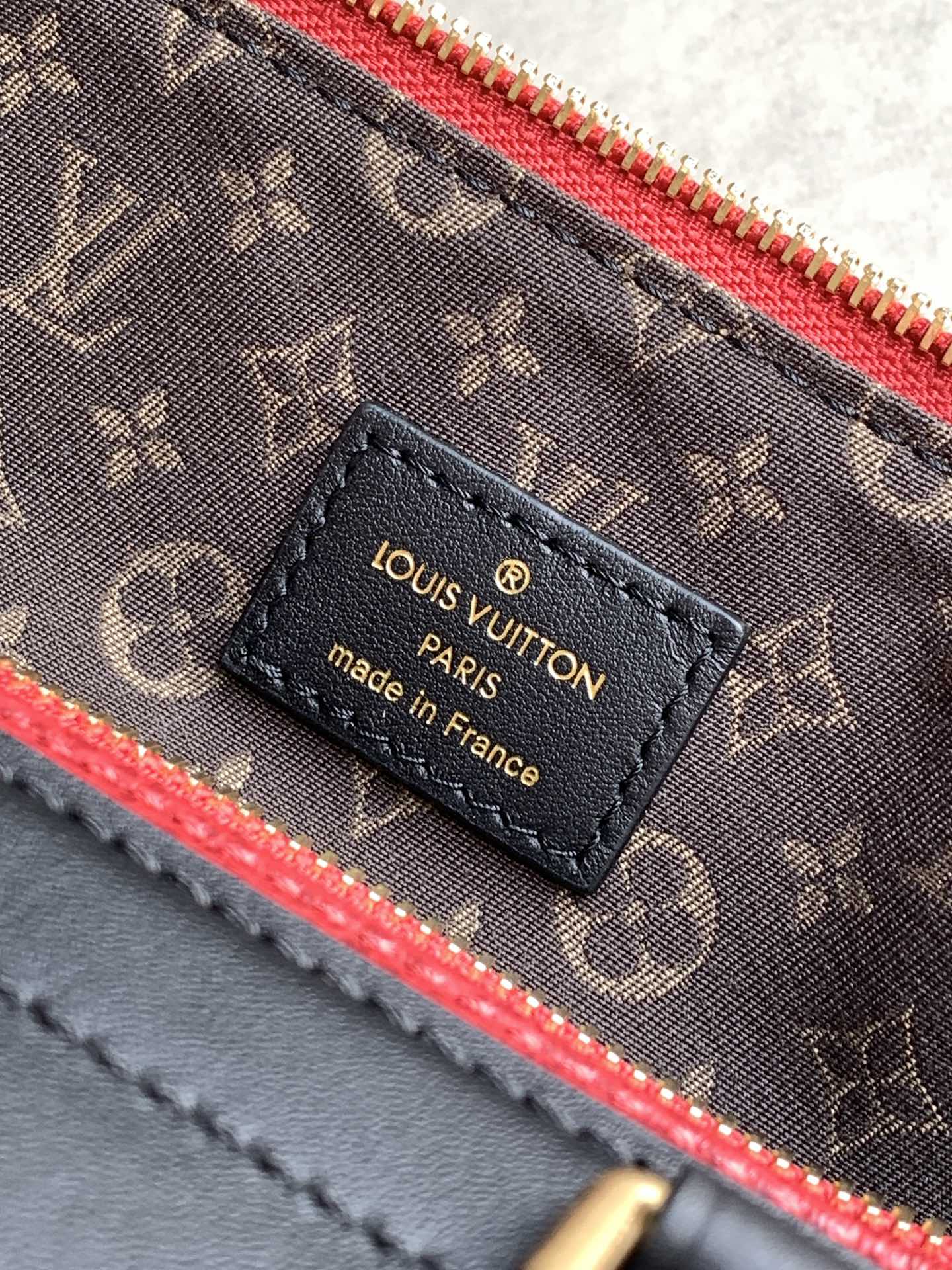 Louis Vuitton bag-195