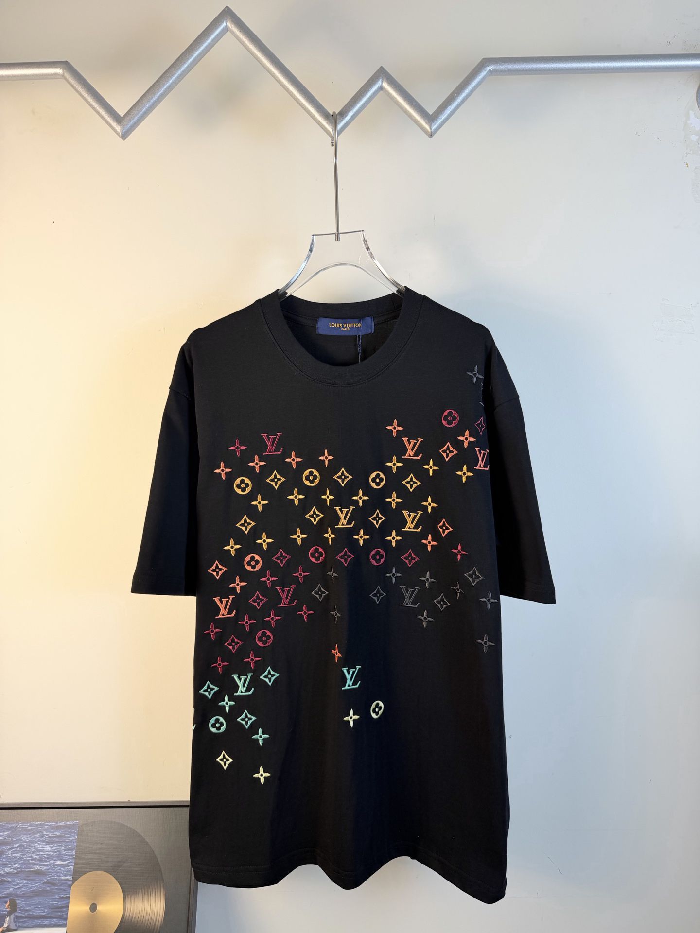 LV clothing-31