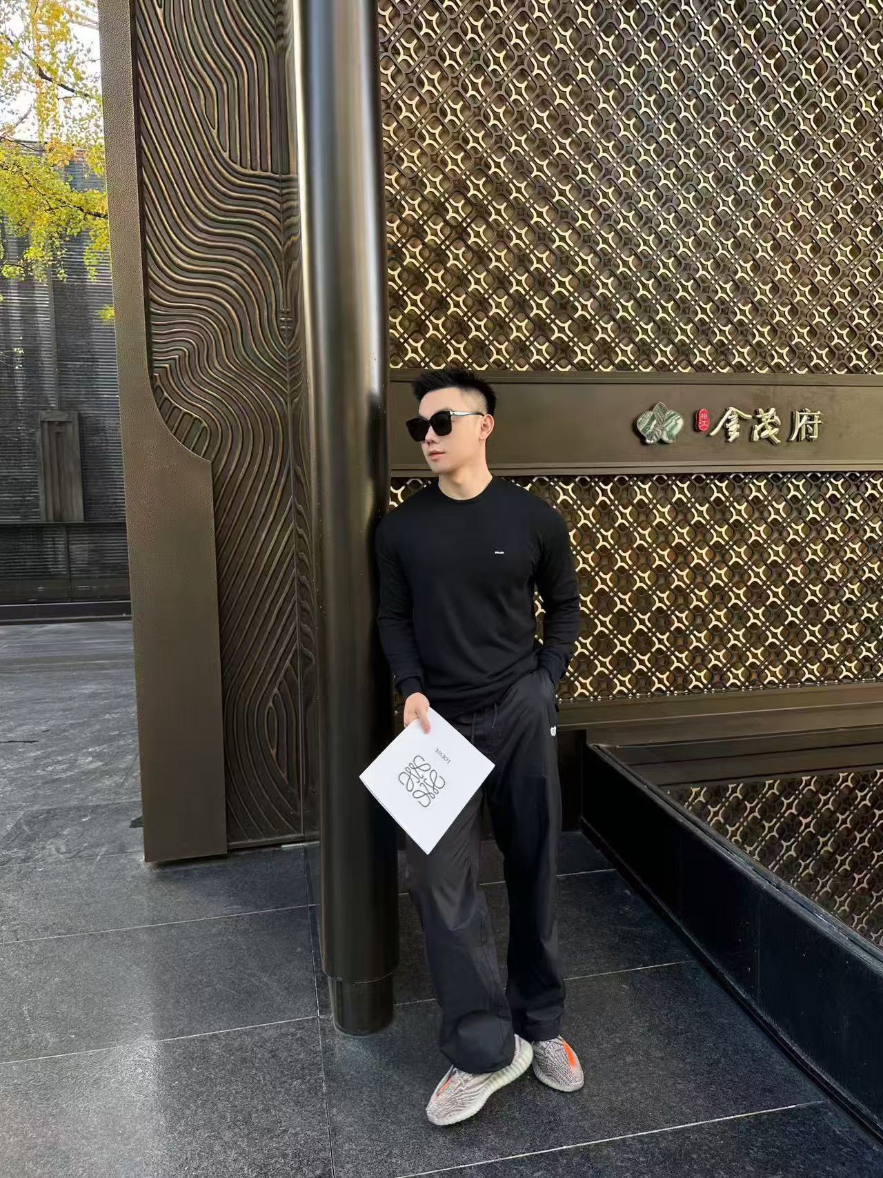 Prada Clothing-10