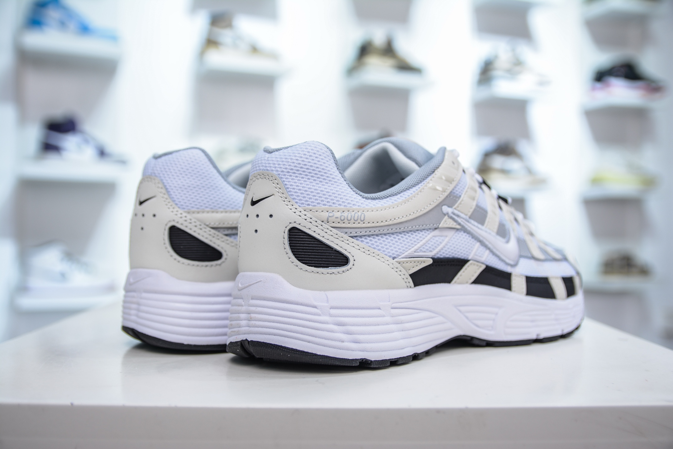 Nike Sneakers-346