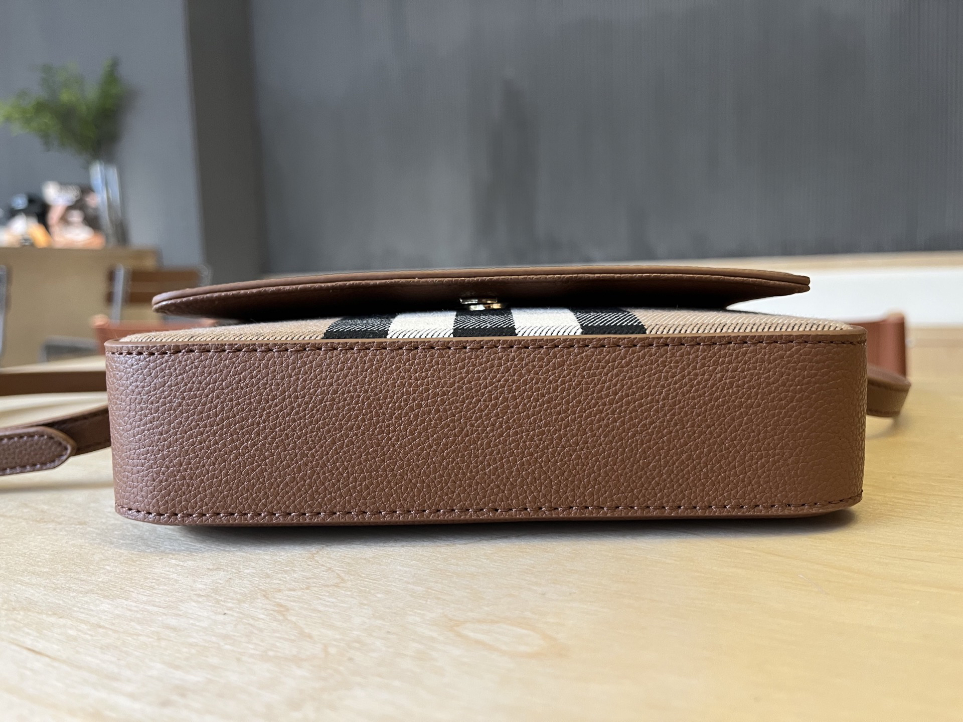 Burberry bag-134
