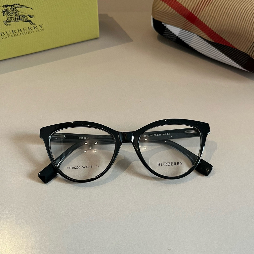 Burberry glasses-19