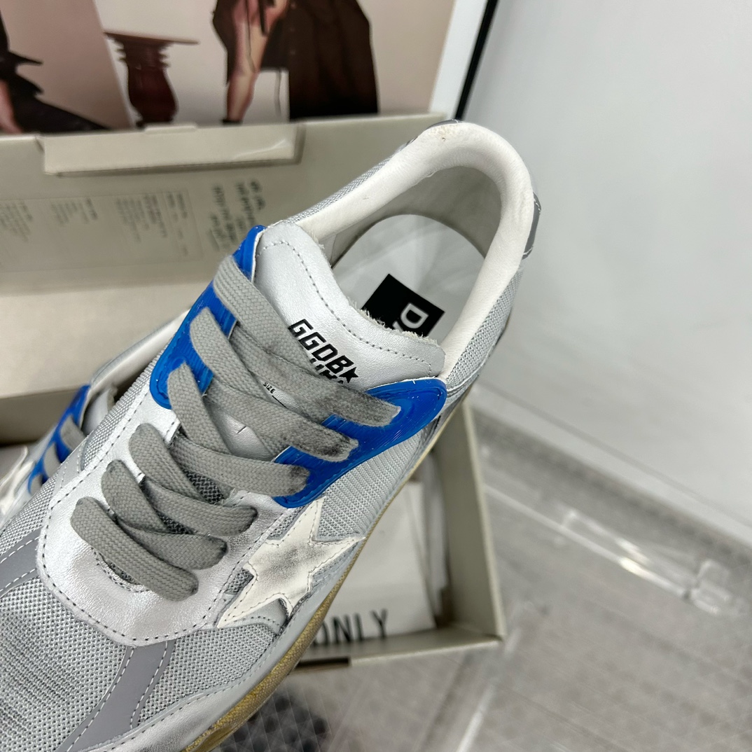 Golden Goose Sneakers-82
