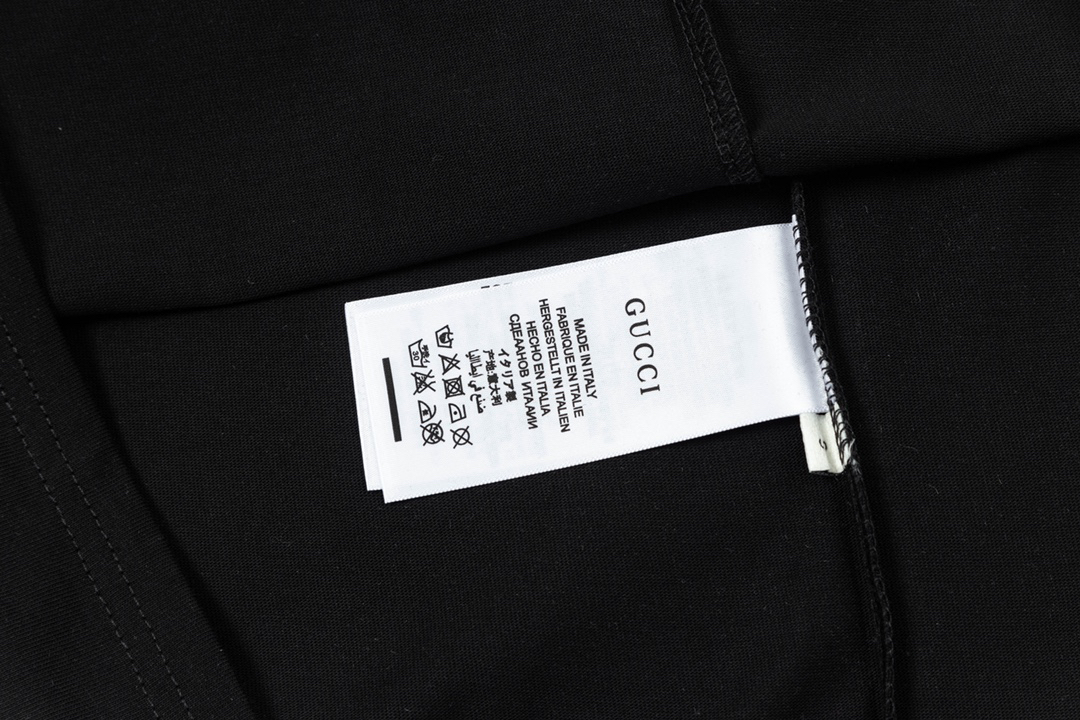 Gucci clothing-73