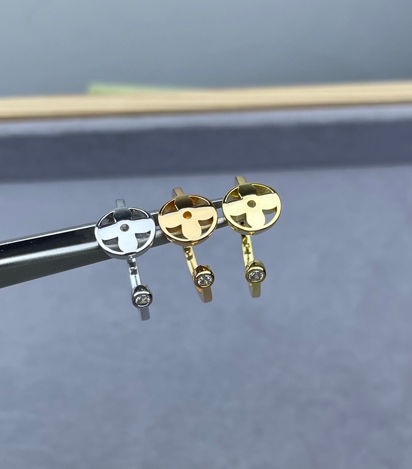 LV ring-44
