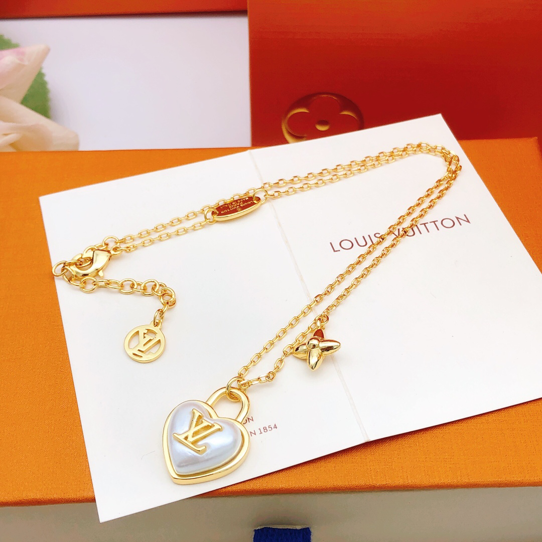 LV necklace-70