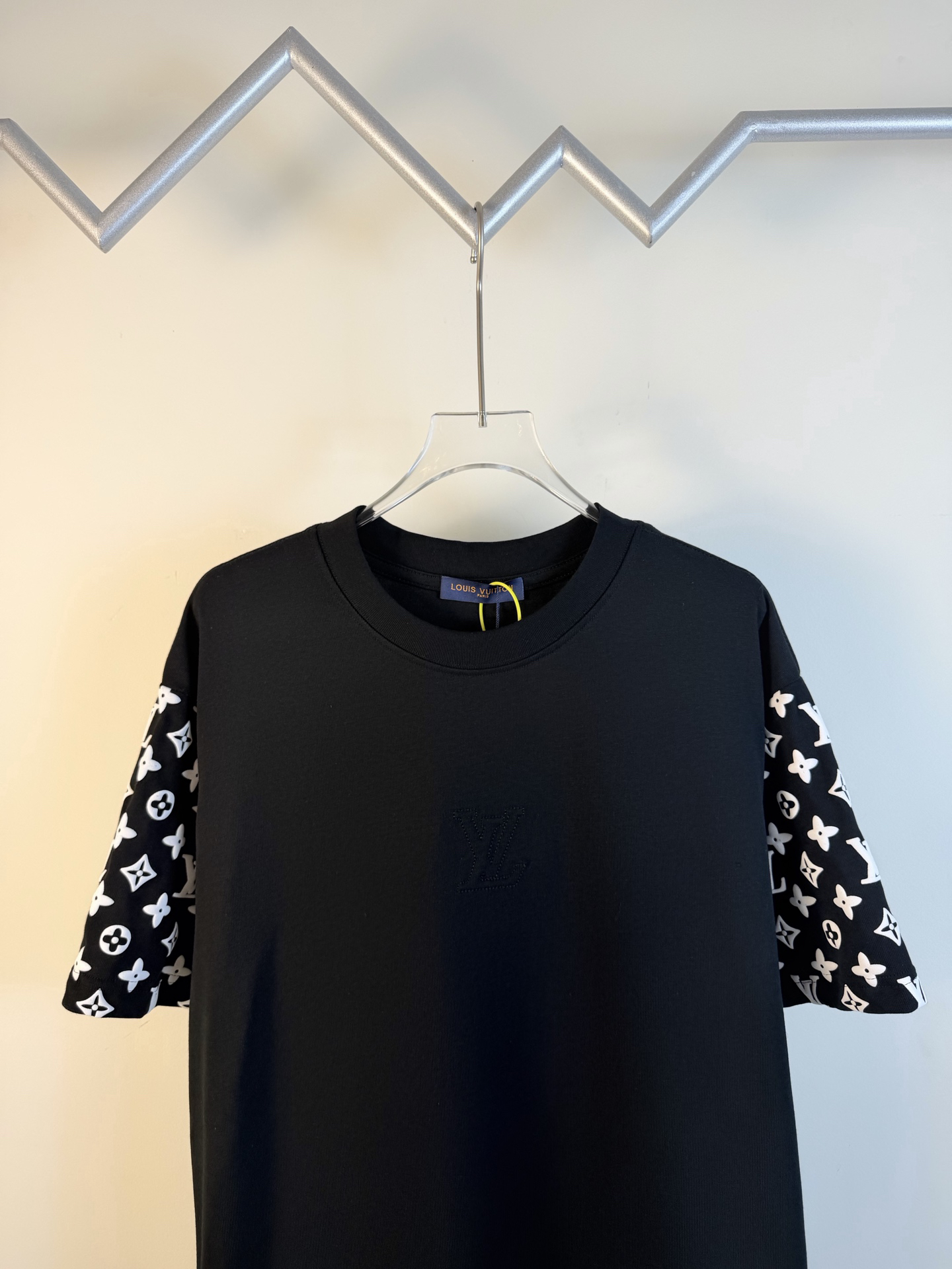 LV clothing-35