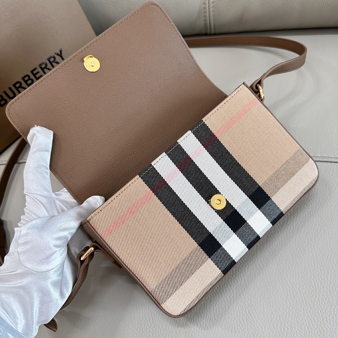 Burberry bag-31