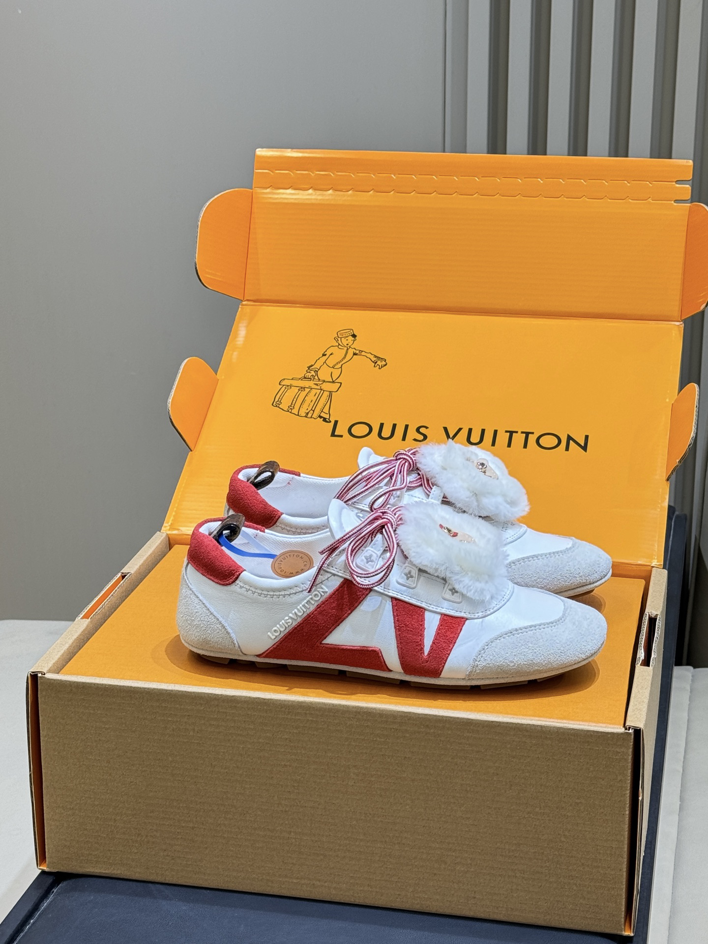 Lv Sneakers-231