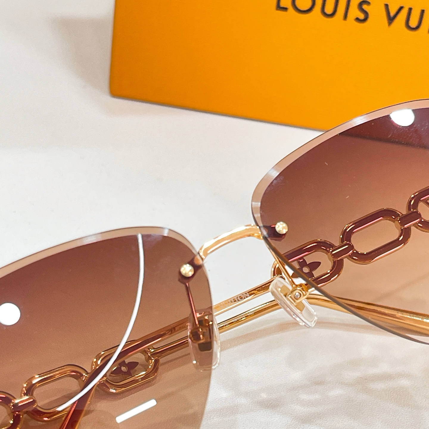 LV glasses-49