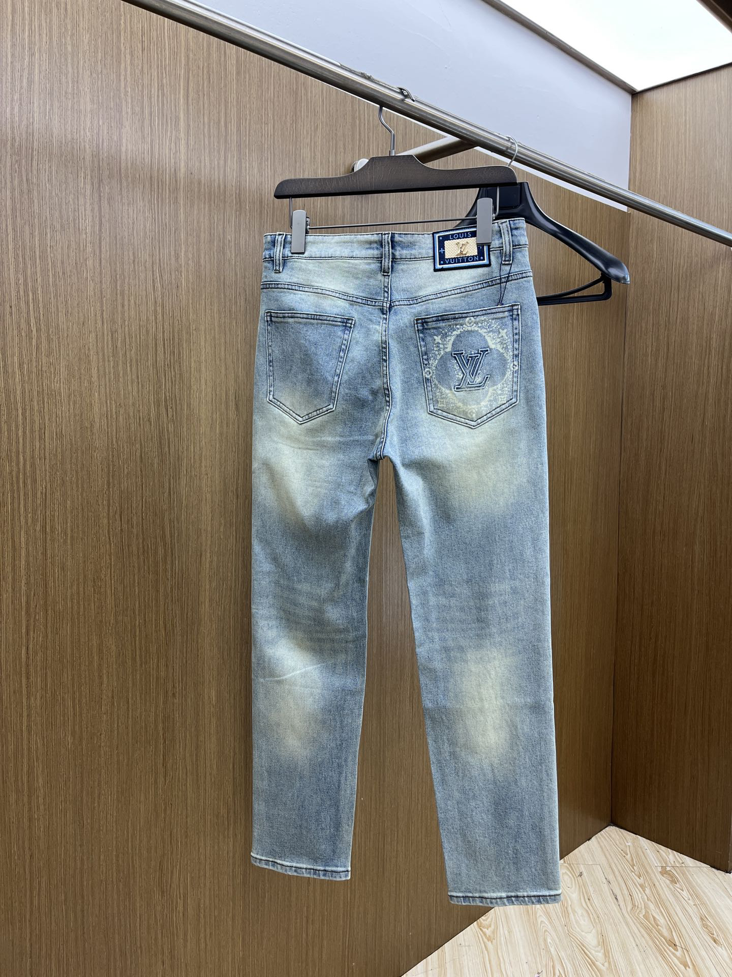 LV clothing-25