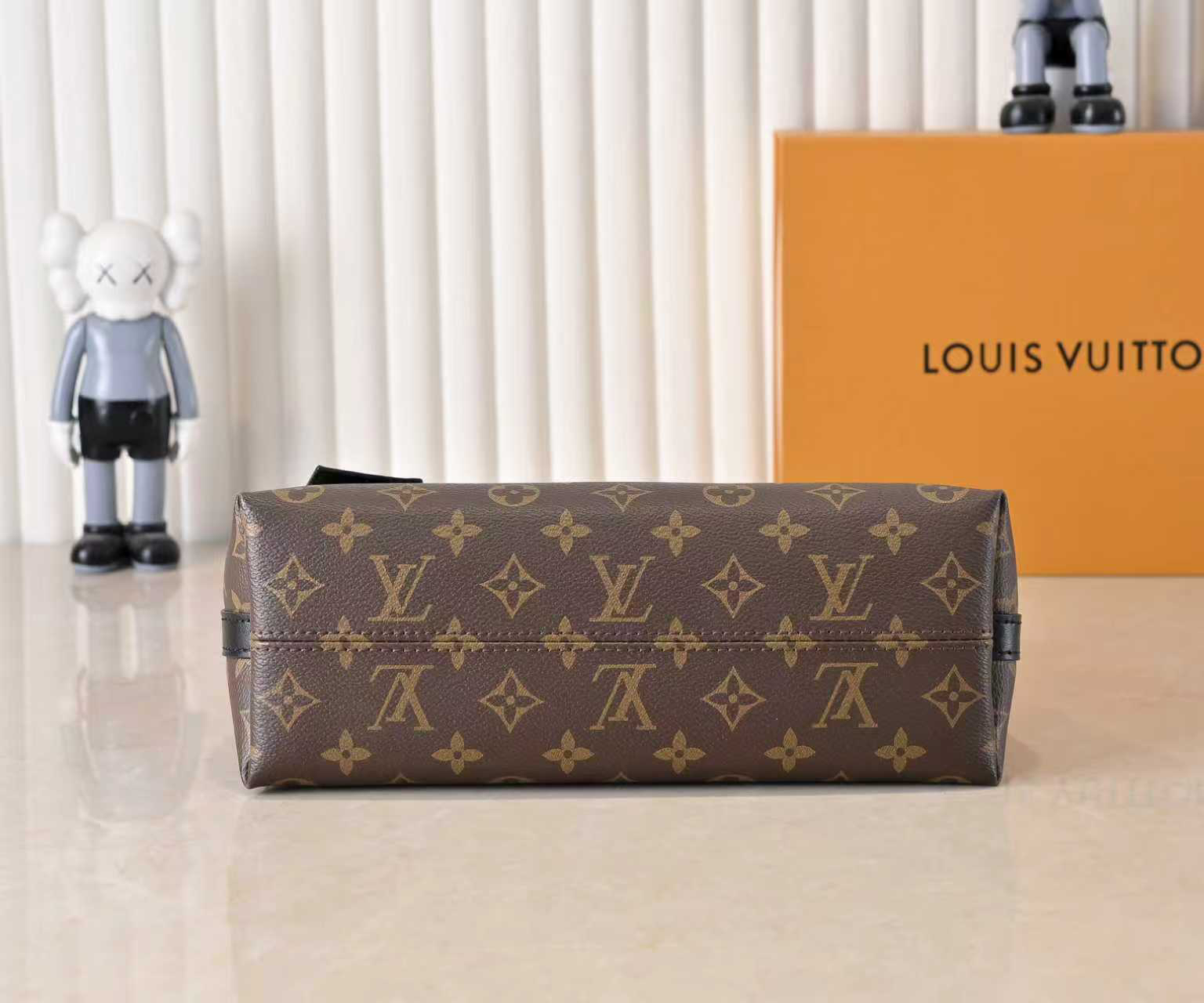 Louis Vuitton bag-136