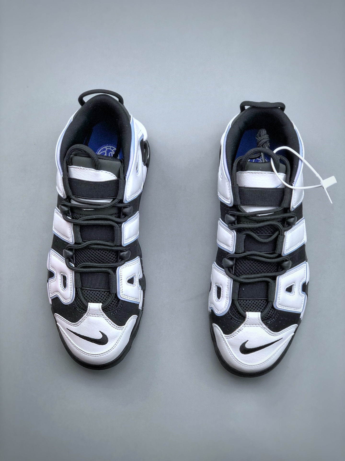 Nike Sneakers-333