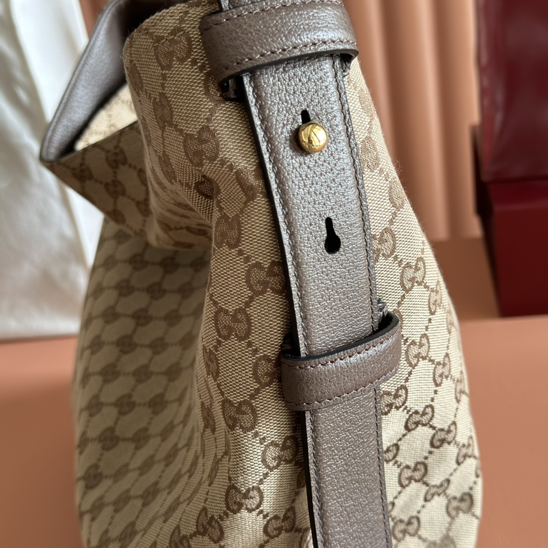 Gucci new bag-212