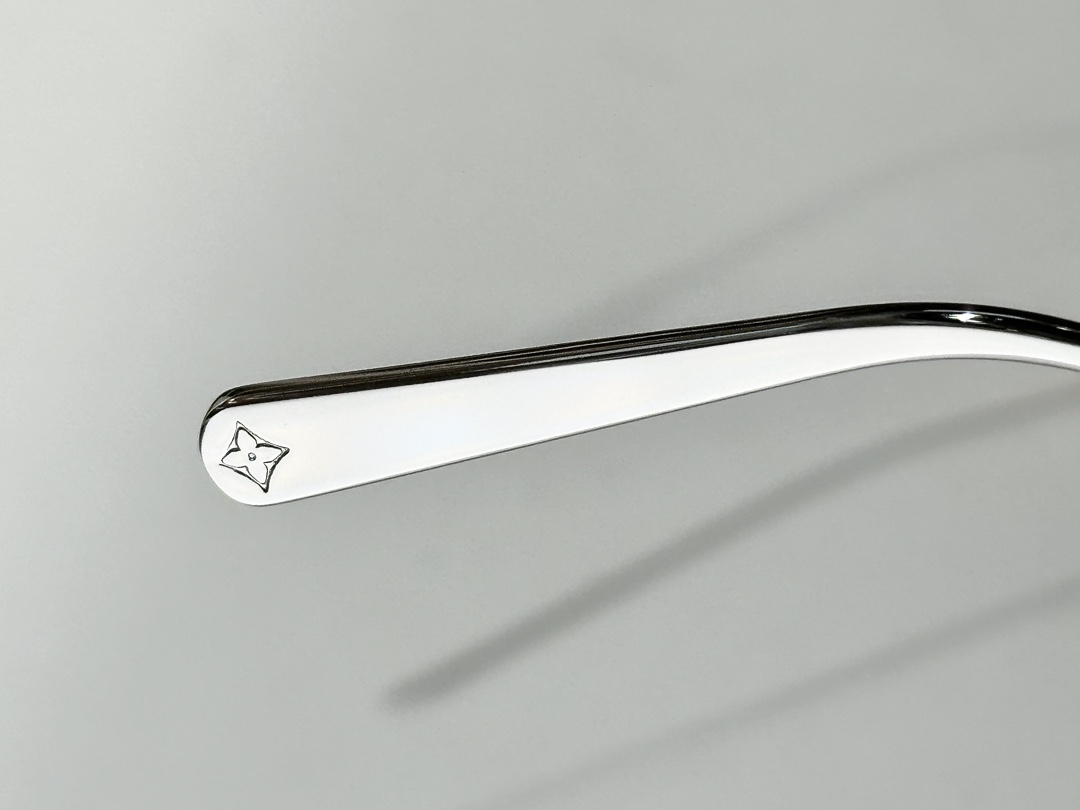 LV glasses-10