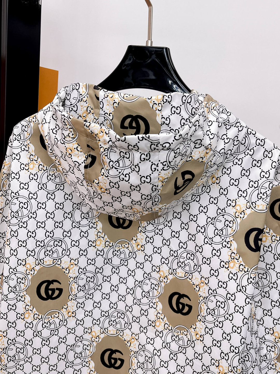 Gucci Clothing-356