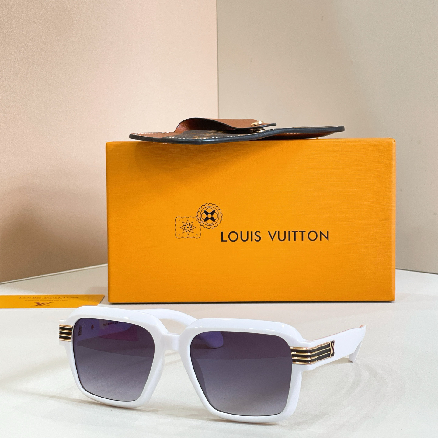 LV glasses-66