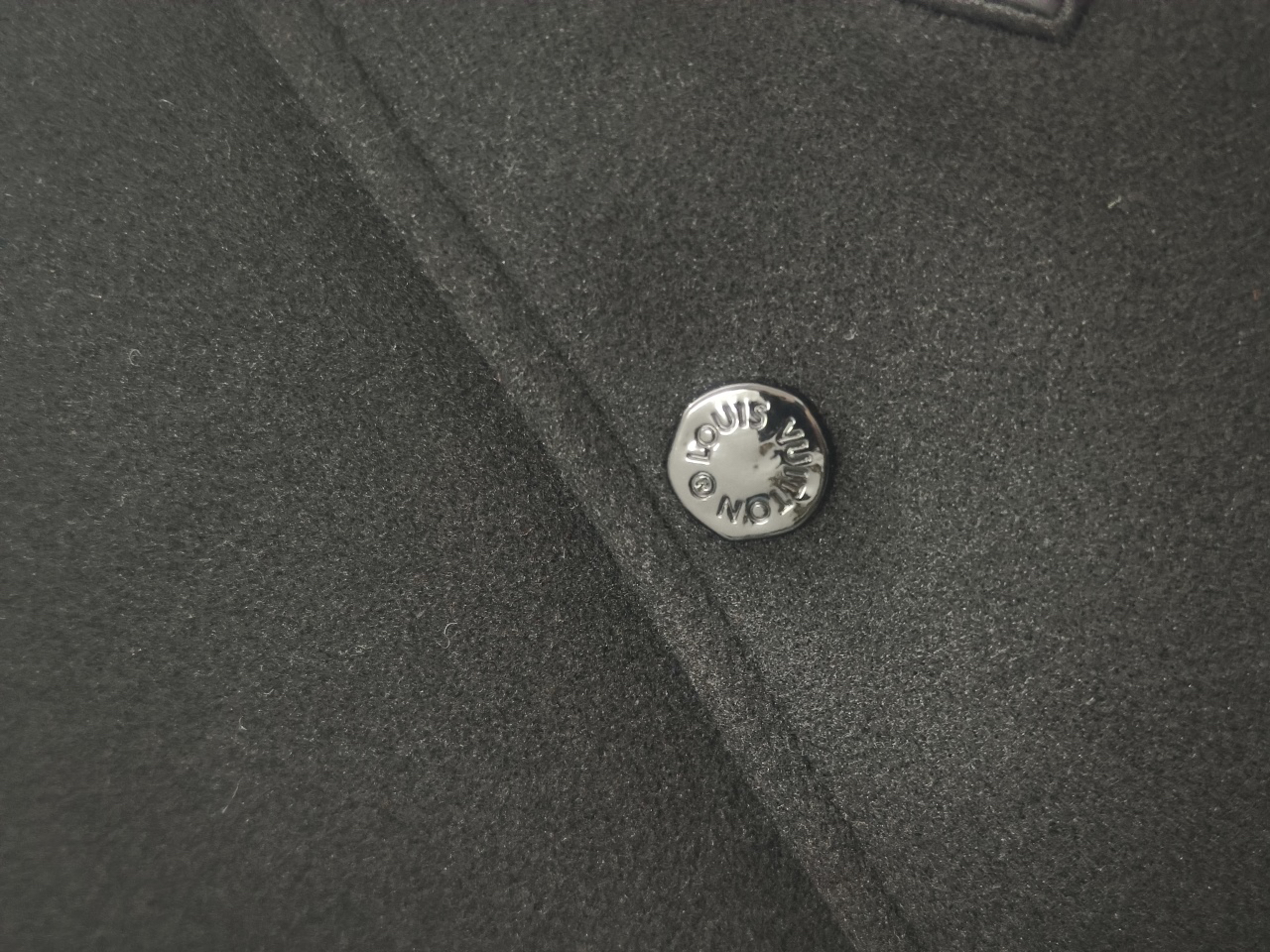 LV Clothing-291