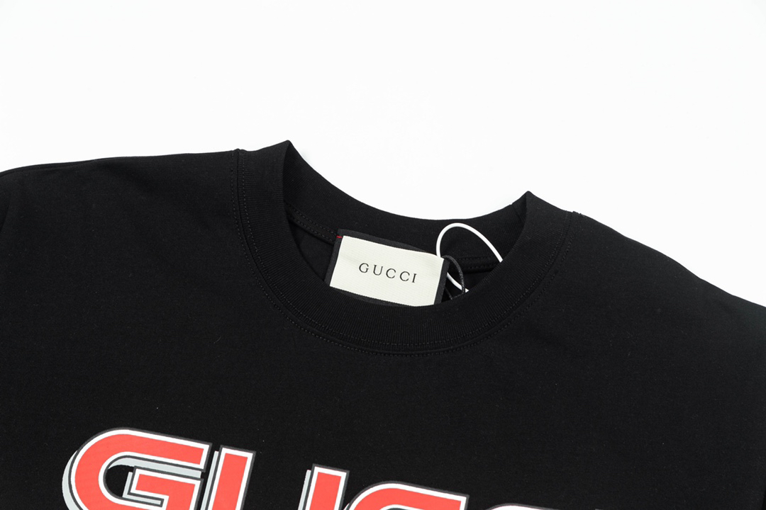 Gucci clothing-70