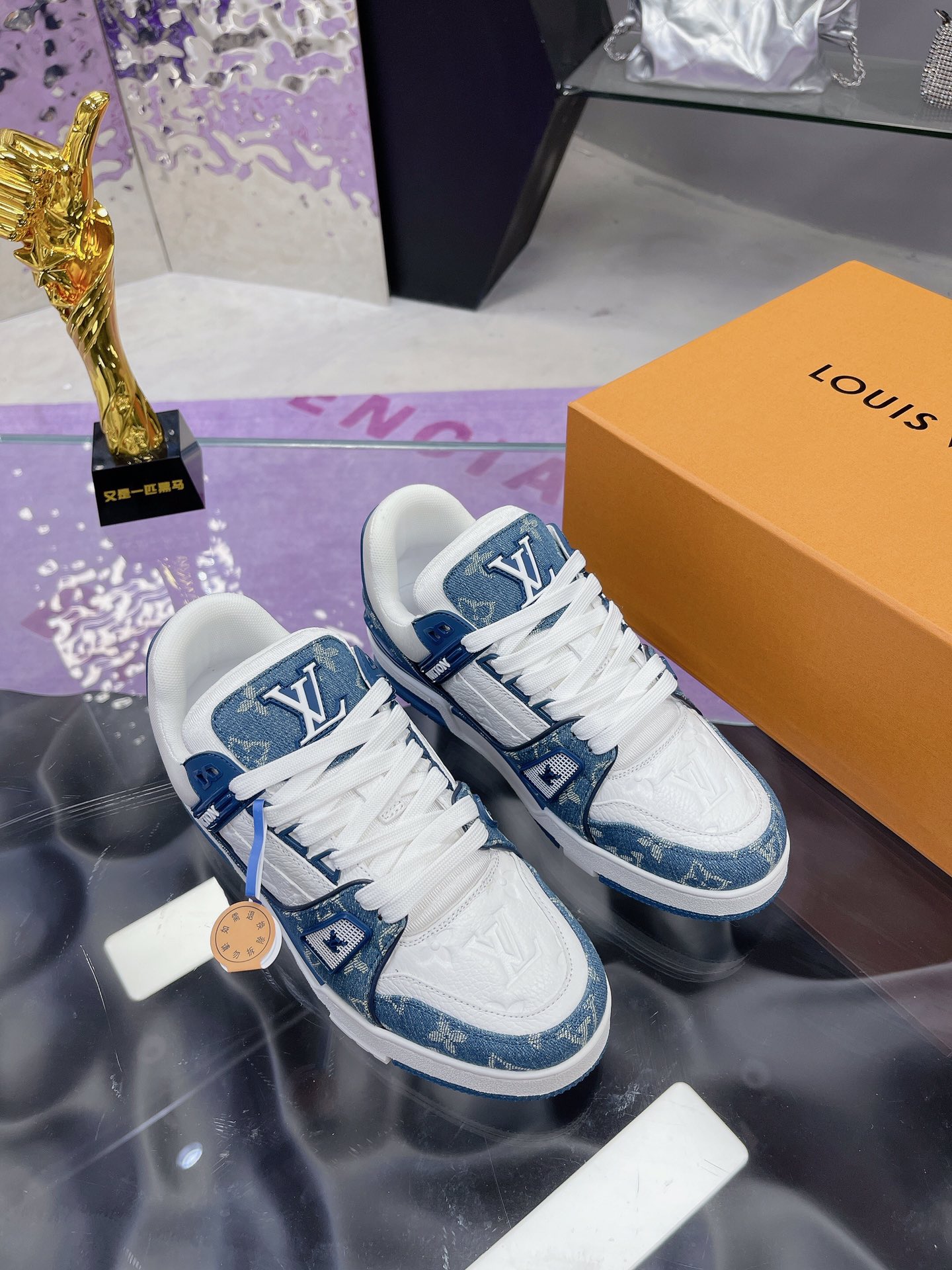 Lv Sneakers-243