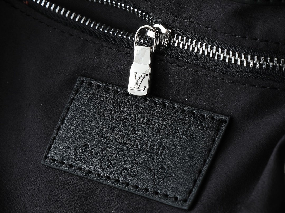 Louis Vuitton bag-204