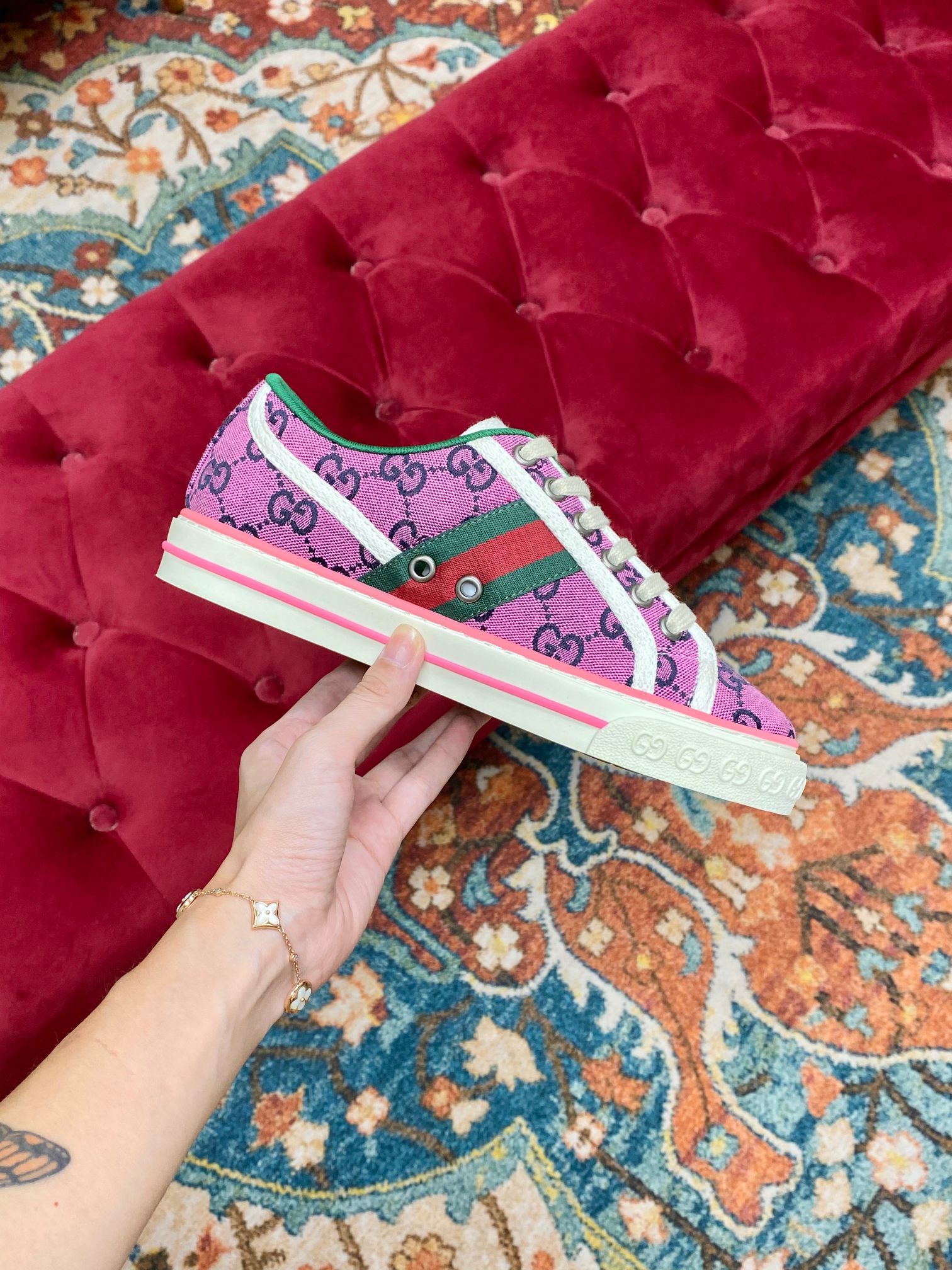 Gucci Sneakers-236