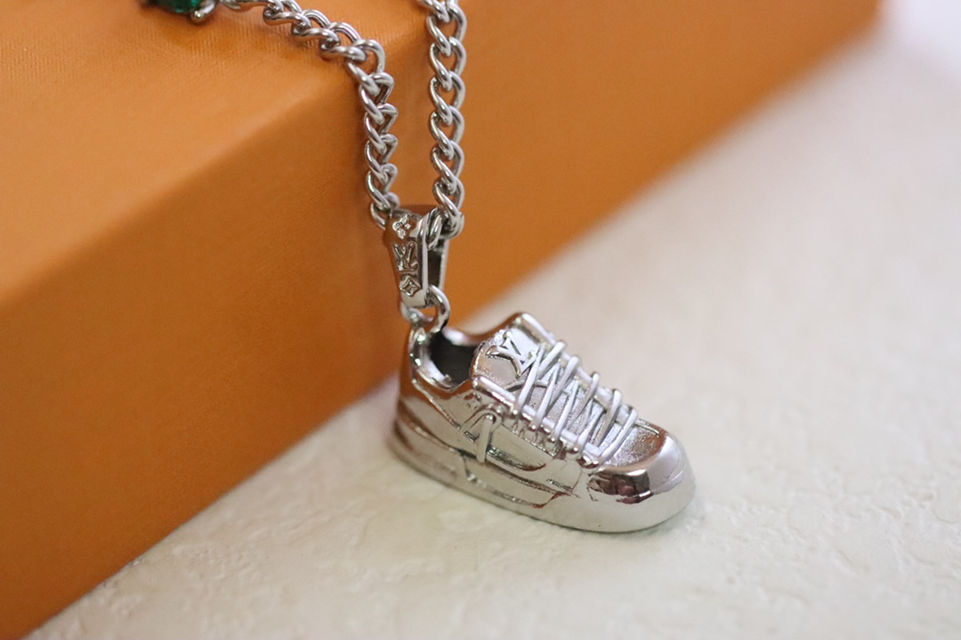 LV necklace-58