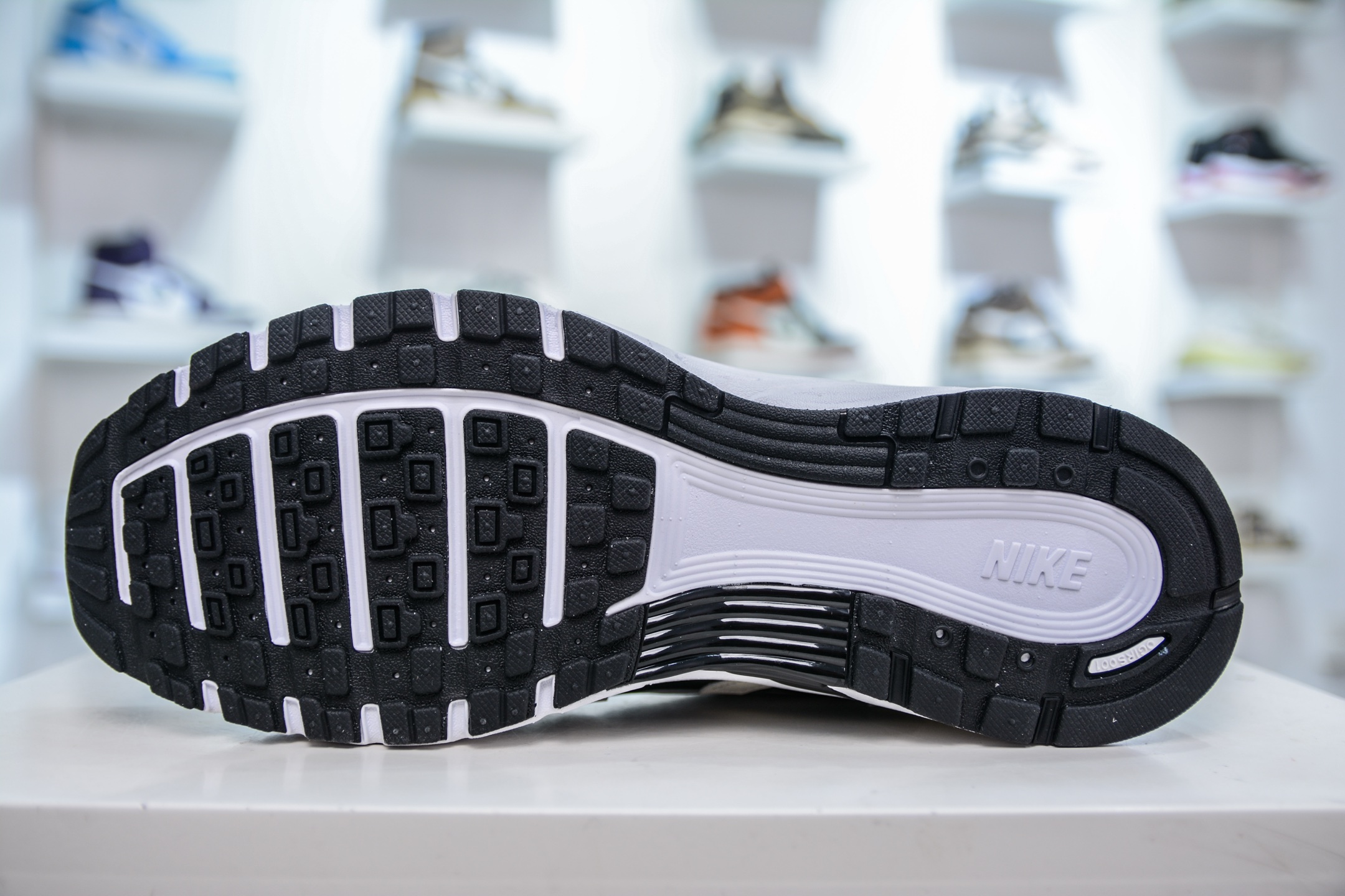Nike Sneakers-346