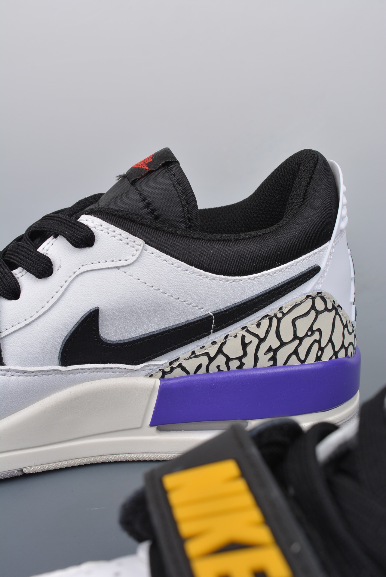 Nike Sneakers-326