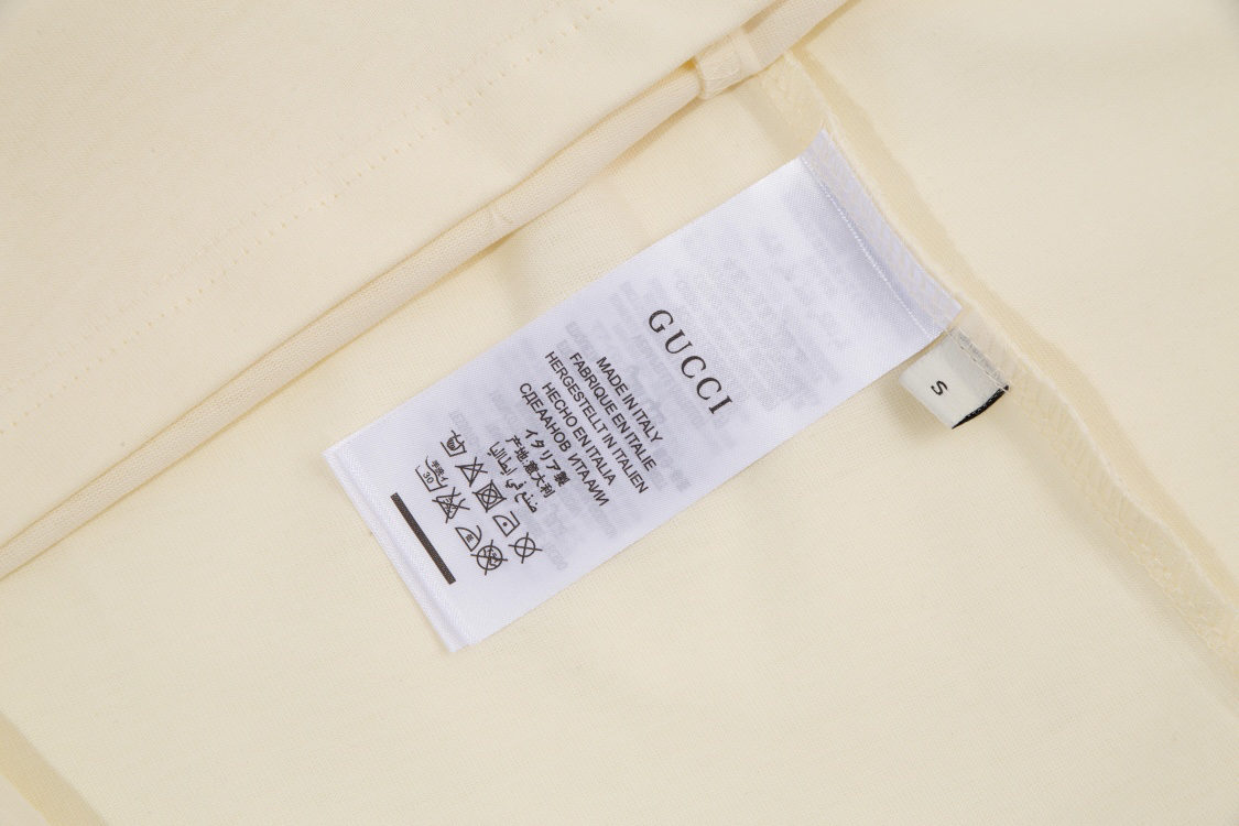 Gucci clothing-52