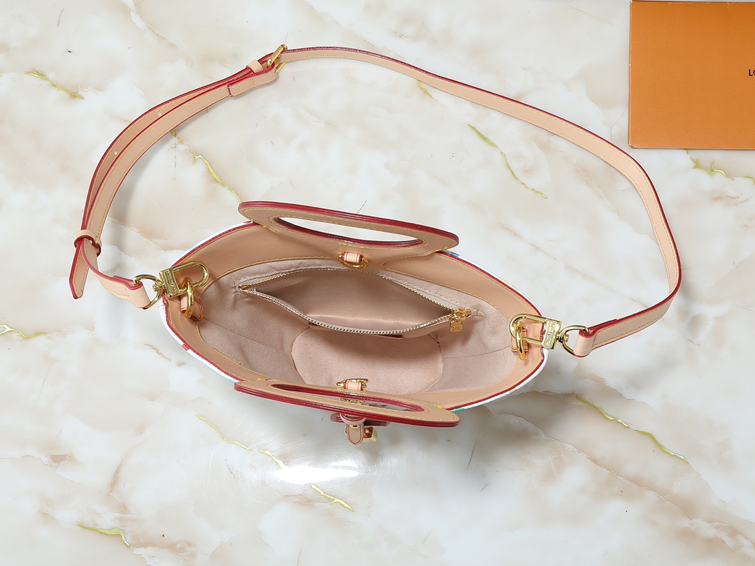 Louis Vuitton bag-203