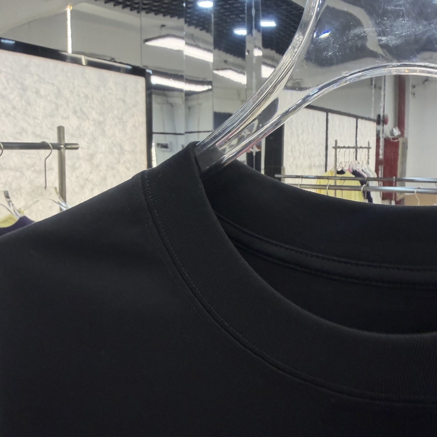 LV clothing-167