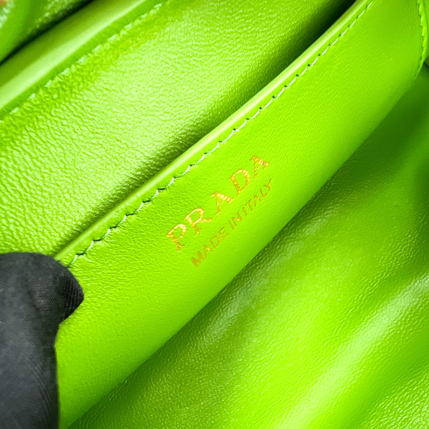 Prada bag-190