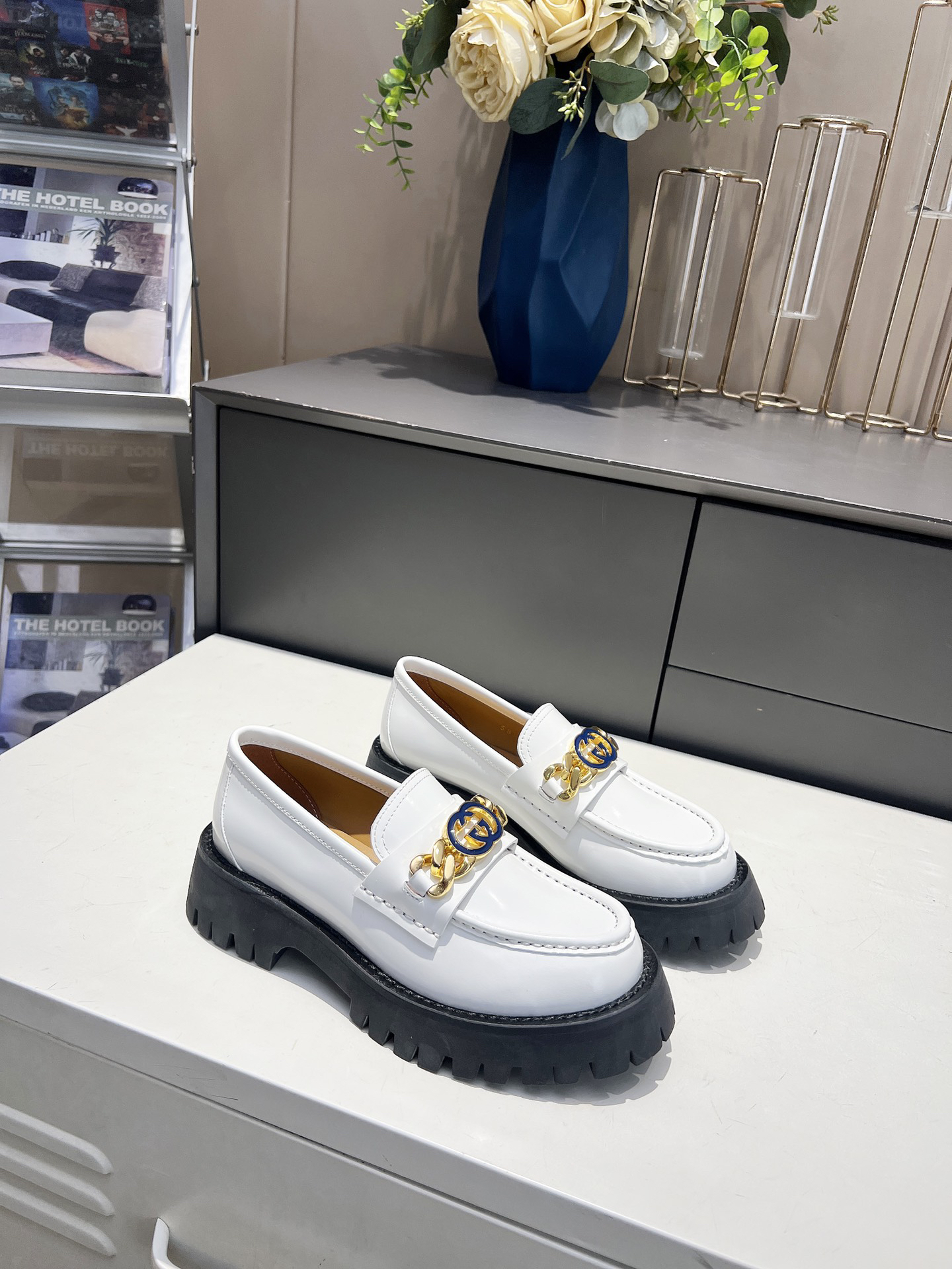 Gucci women's leather shoes-15