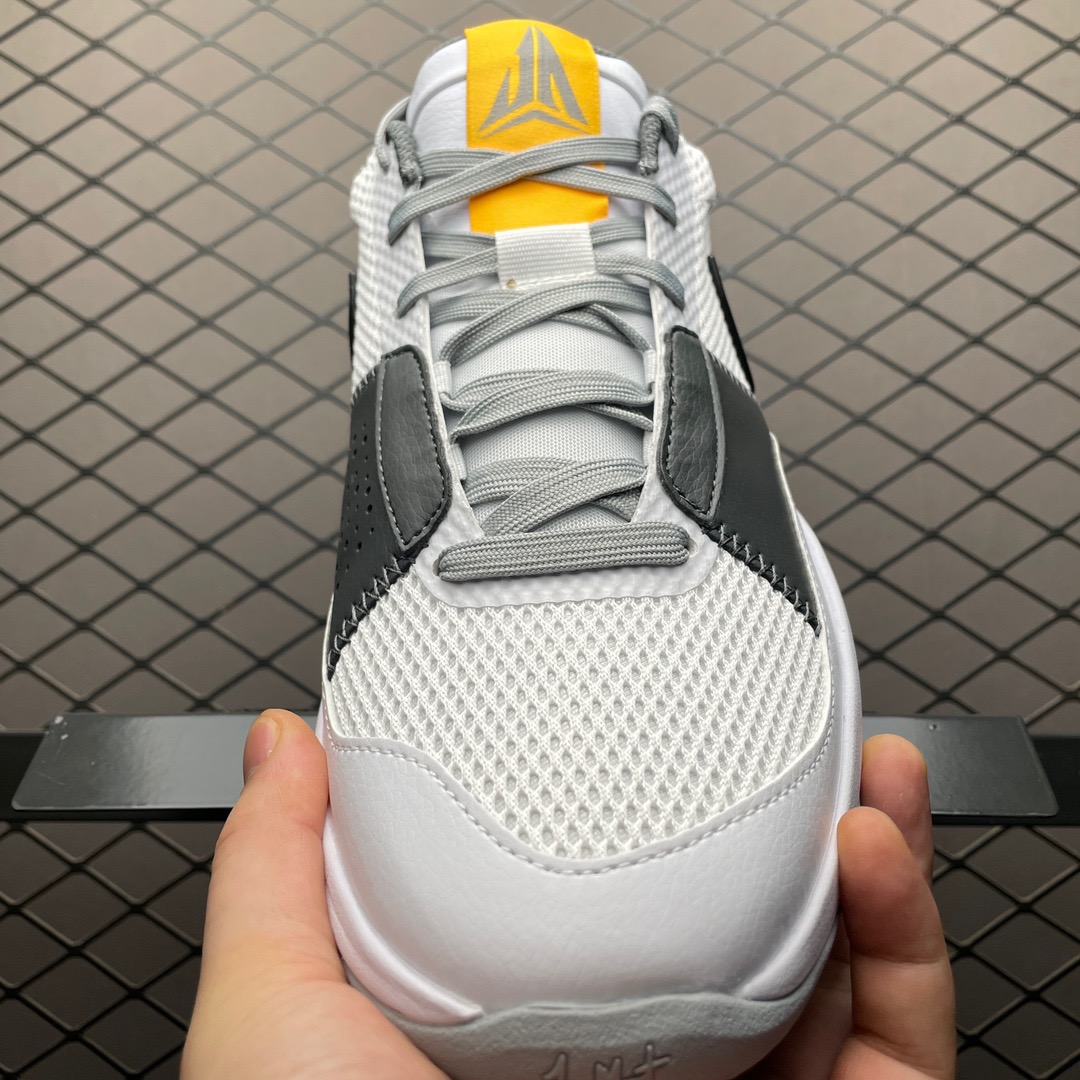 Nike Sneakers-100