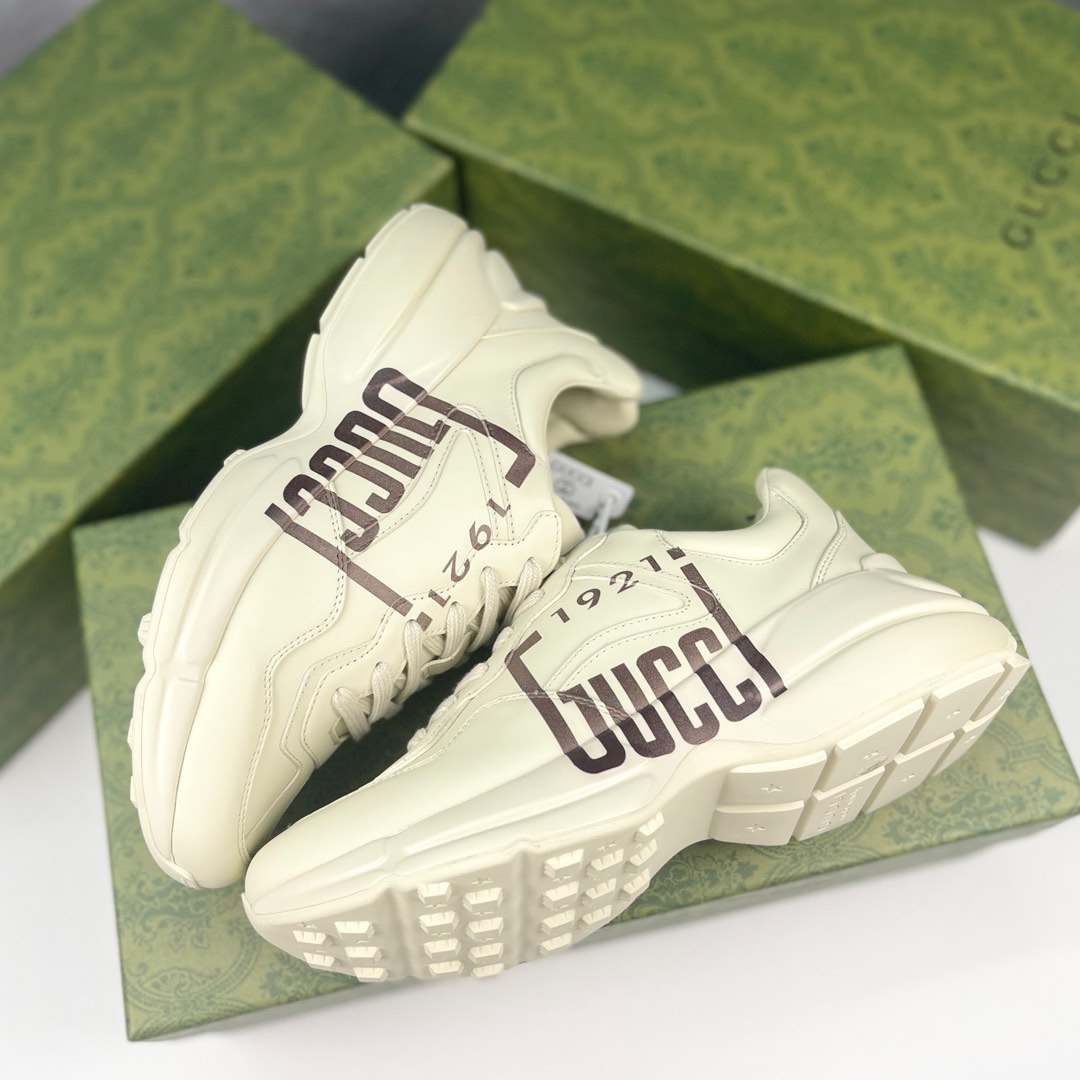 Gucci Sneakers-215